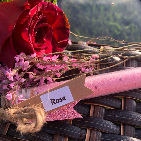 Rose’ “Quiet the Mind & Your Soul will Speak” Box - Picture 6 of 8